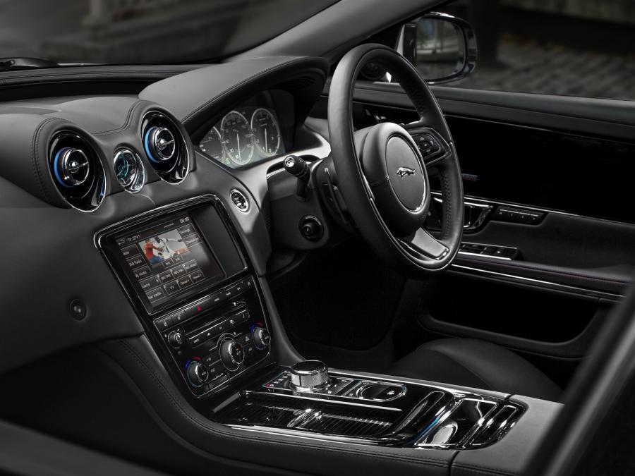  Jaguar XJL Supersport 2010 года  (UK) (фото 6 из 13)